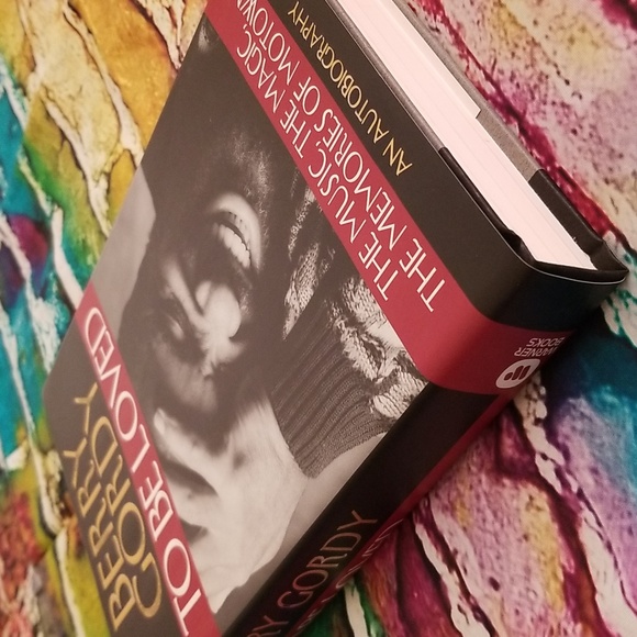 To Be Loved: The Music, the Magic, the Memories of Motown : An Autobiography - Picture 2 of 6